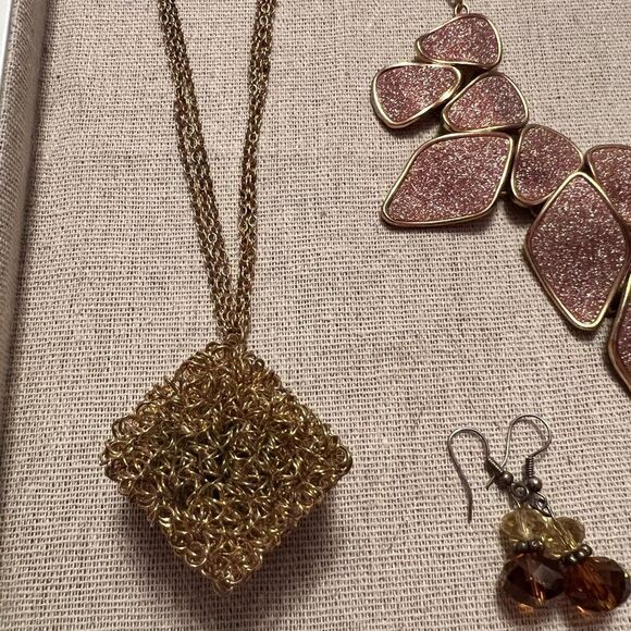 ⭐️3/$25⭐️ Vintage Jewelry Bundle Lot Gold Bronze - Picture 6 of 6